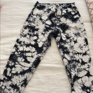 Lululemon high waisted 28” legging